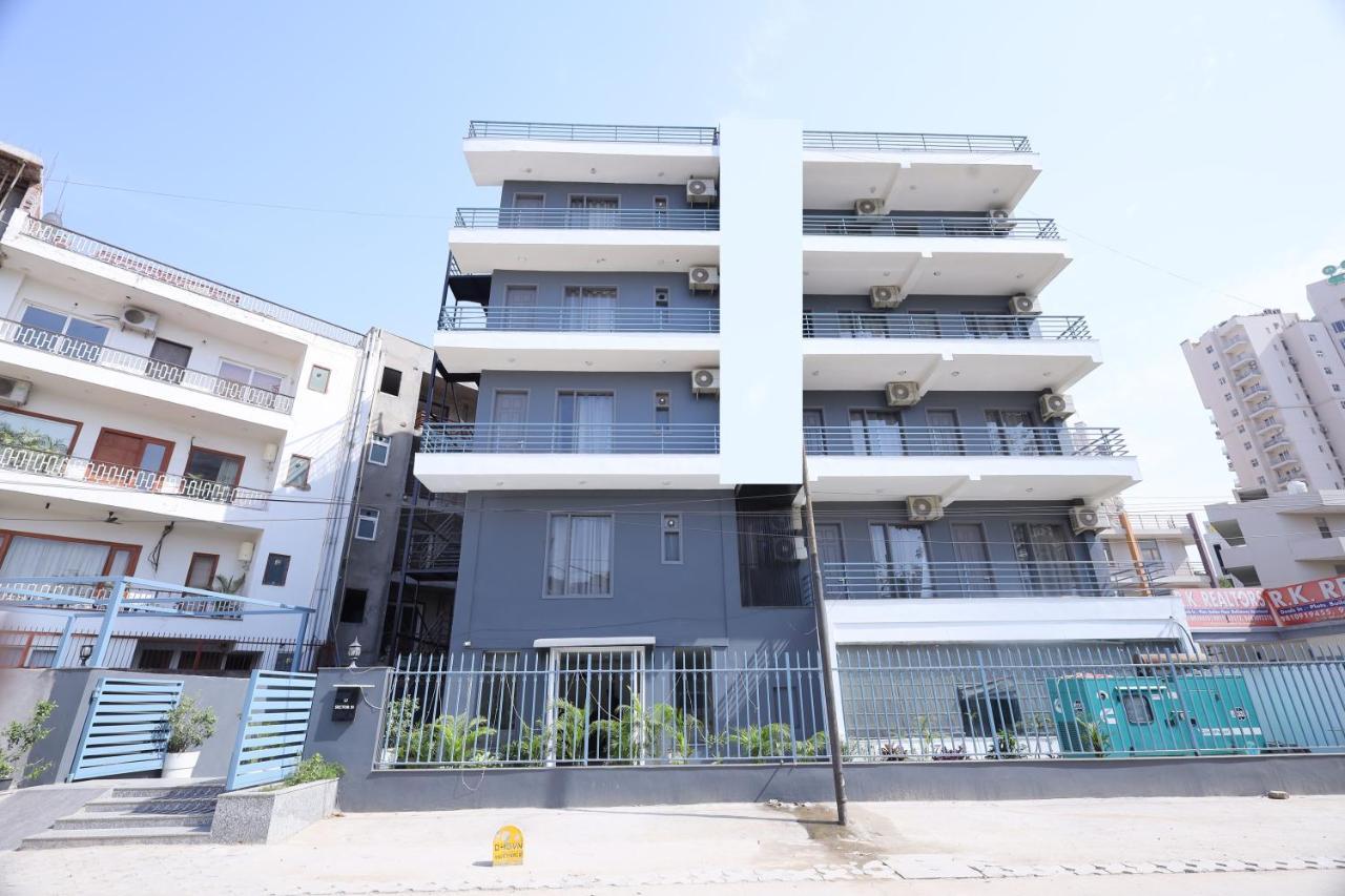 Hotel Wedlock Near Artemis Hospital Gurgaon Exterior photo