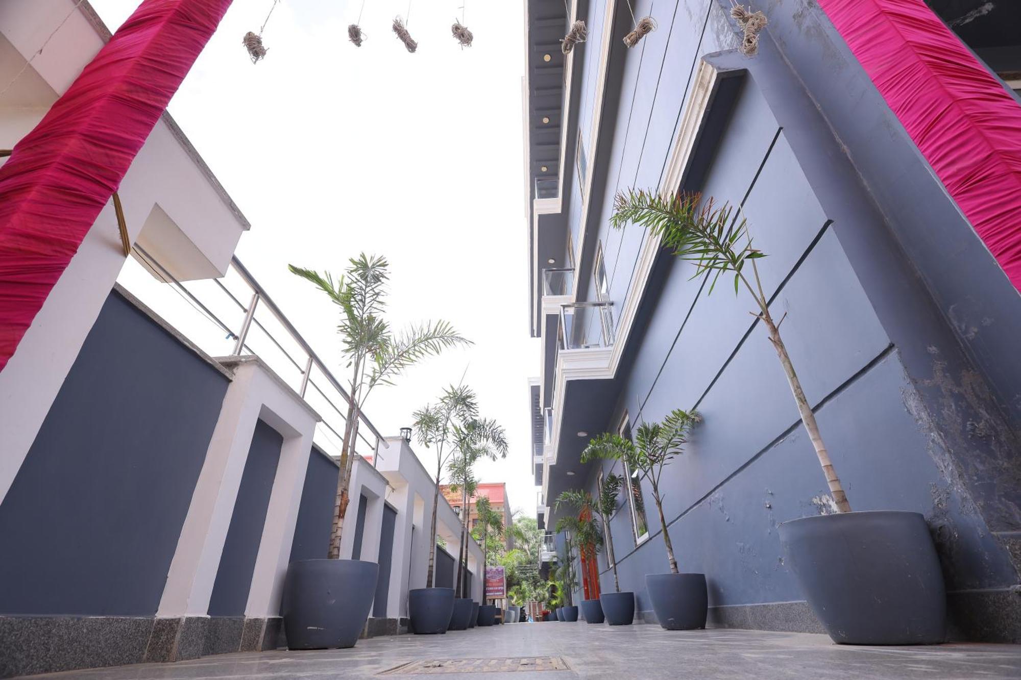 Hotel Wedlock Near Artemis Hospital Gurgaon Exterior photo